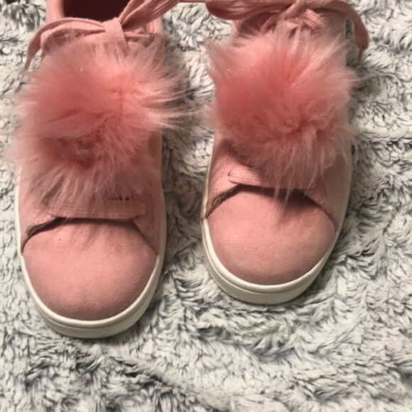 HP (DIVIDED by H&M) shoes - Picture 1 of 8